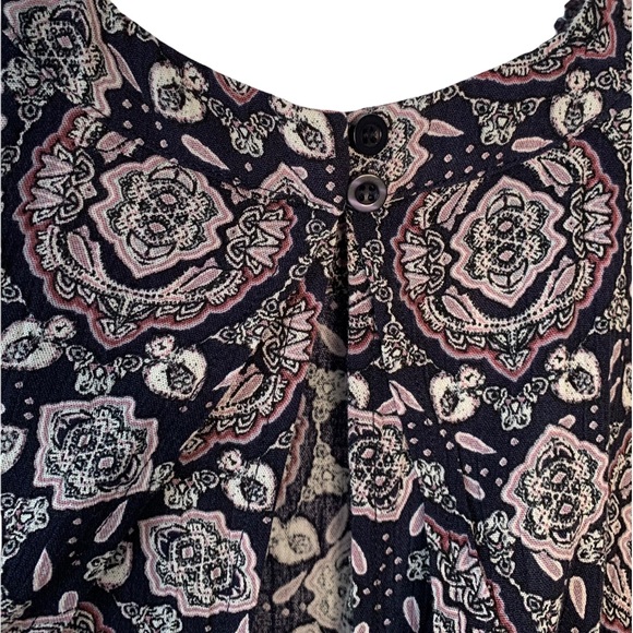 NWT SUN + SHADOW Black + White Split Back Sleeveless Romper Size XS - Picture 9 of 9